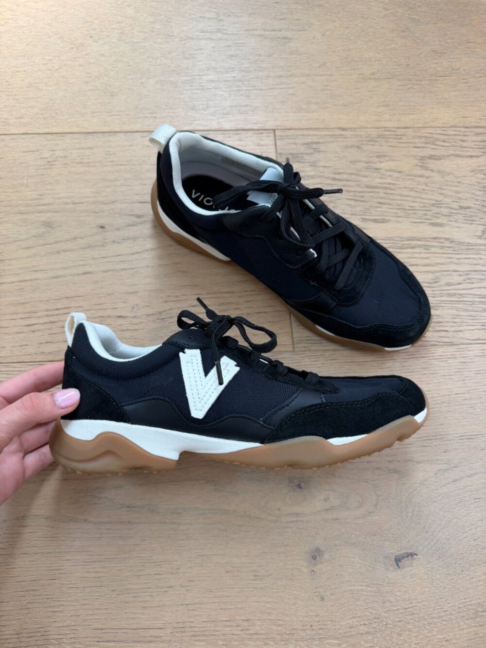Vionic Walk Slim Glide Walking Shoes